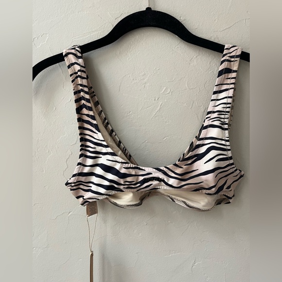 SKIMS SWIM PLUNGE TRIANGLE BIKINI TOP CHAMPAGNE TIGER PRINT S XL - Picture 3 of 5